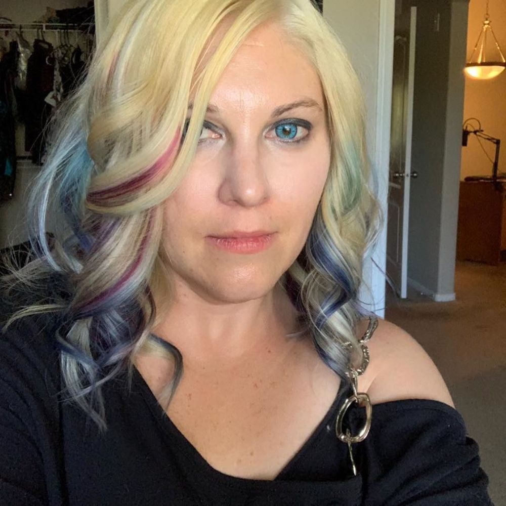 Meet your Posher, Angela